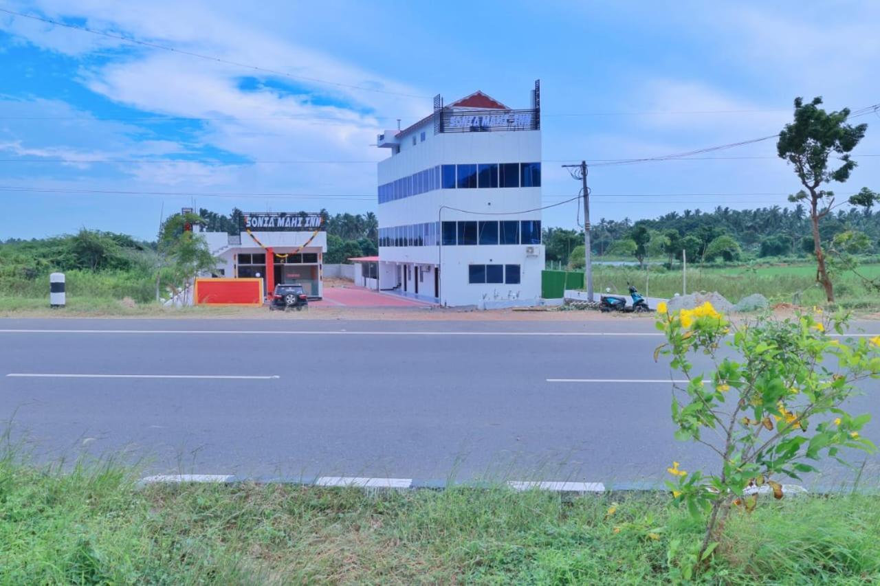 Hotel Sonia Mahi Inn 根尼亚古马里 外观 照片