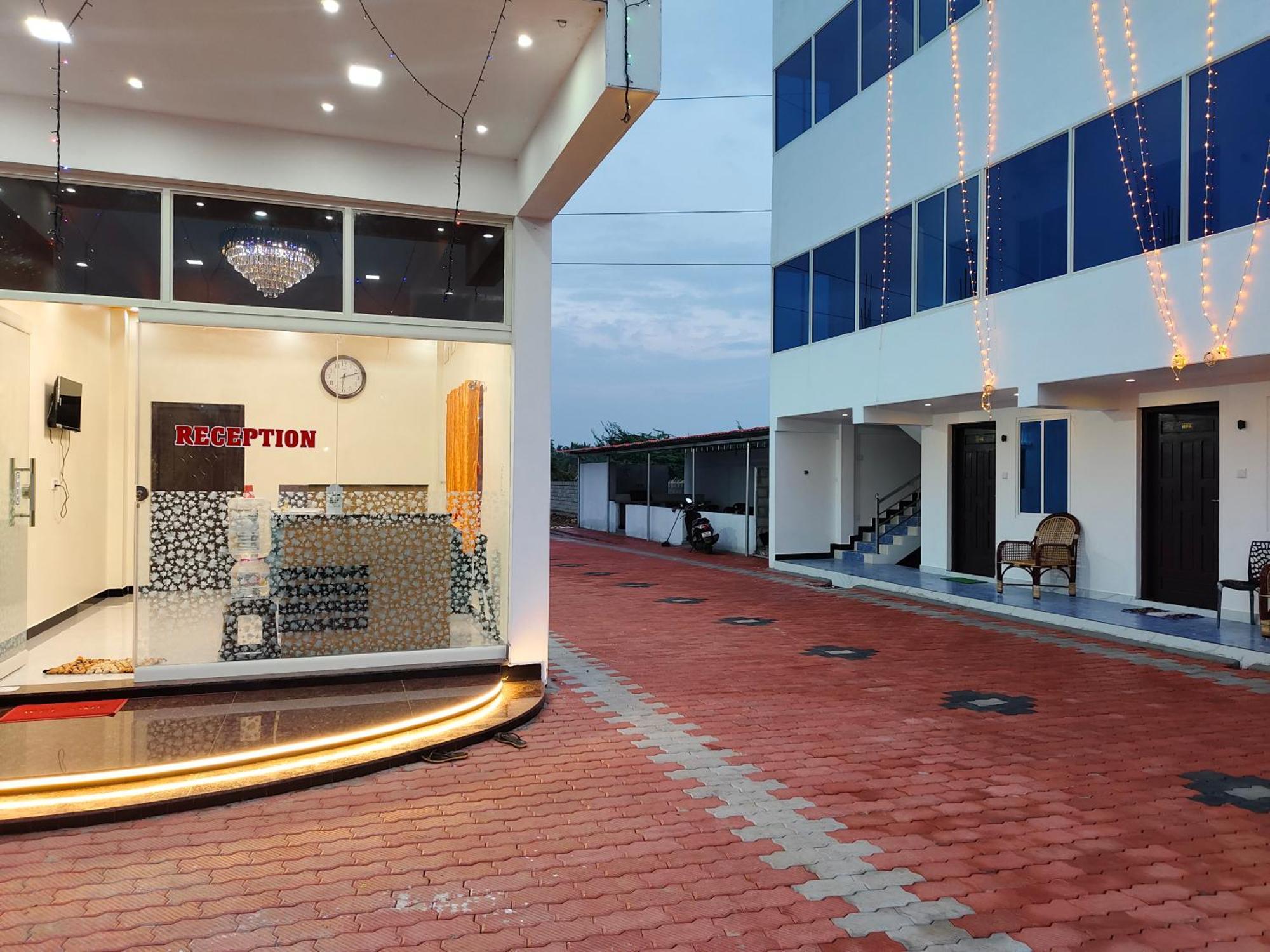 Hotel Sonia Mahi Inn 根尼亚古马里 外观 照片